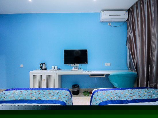 蓝色海洋主题双床房