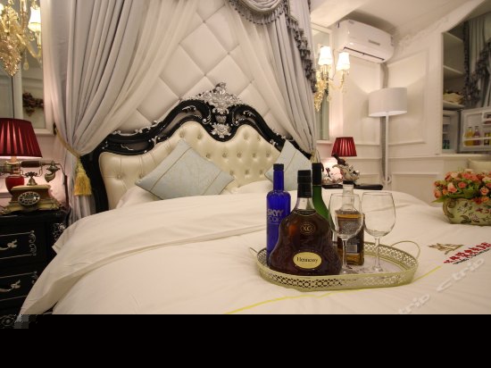 豪华宫廷大床房