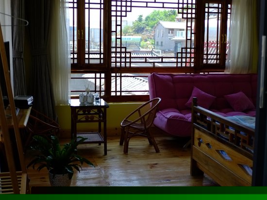 悠然云飘大床房