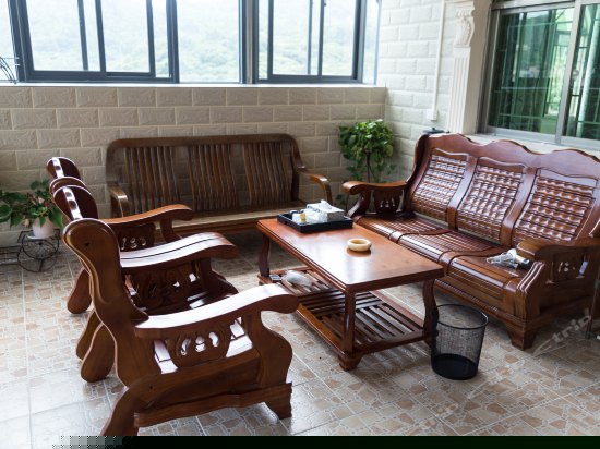 三房三卫一娱乐室