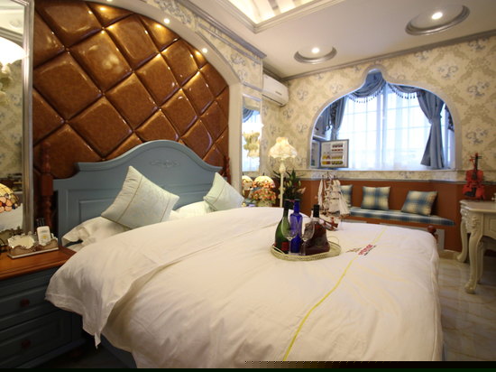豪华宫廷大床房