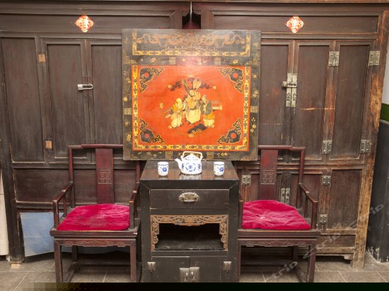 曲径通幽套间土炕房