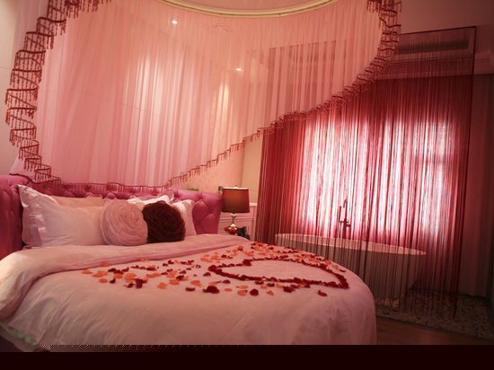 浪漫满屋蜜月房