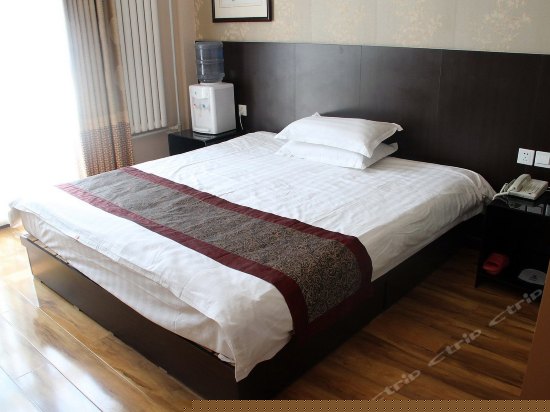高级大床房