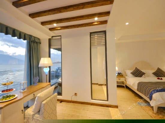 豪华海景套房-地中海风格