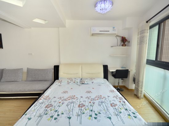 景观阳台大床房