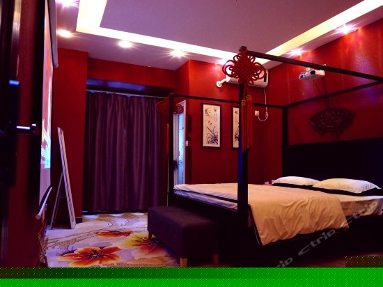 古典中式主题影院房