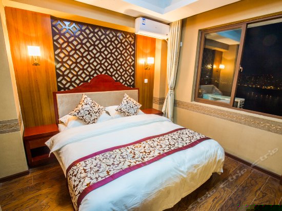 豪华阳台江景套房