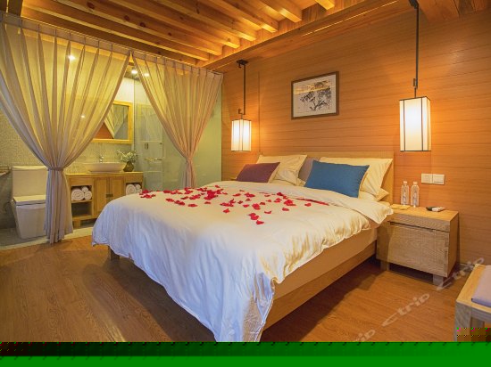 静美豪华阳光大床房