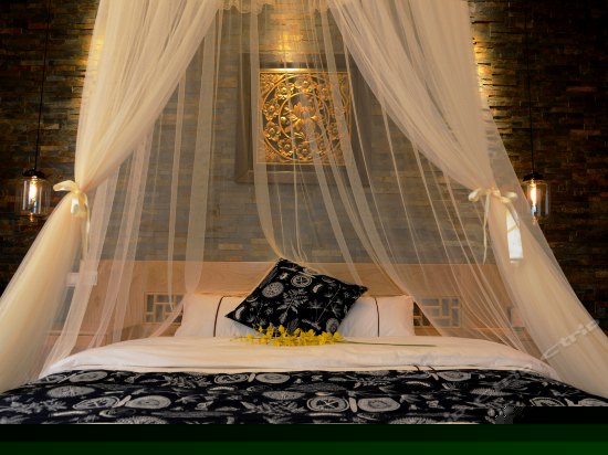 别墅豪华大床套房