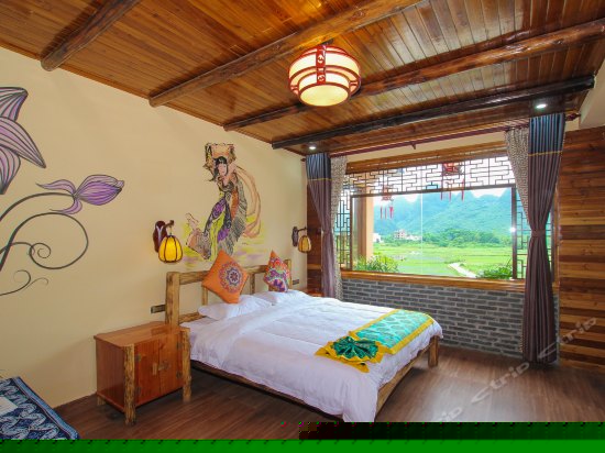 小阳台蜜月大床房