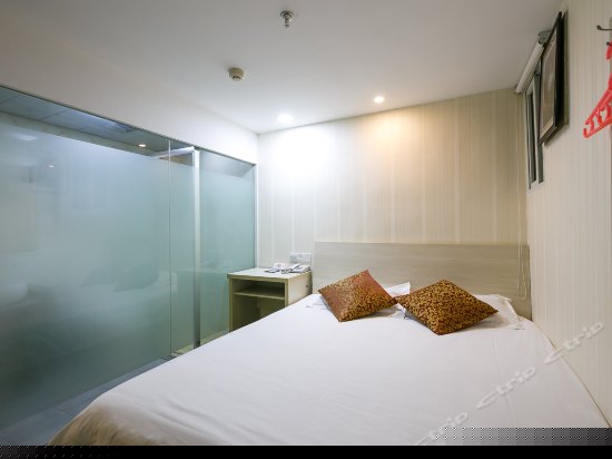 经济大床房B（无窗）