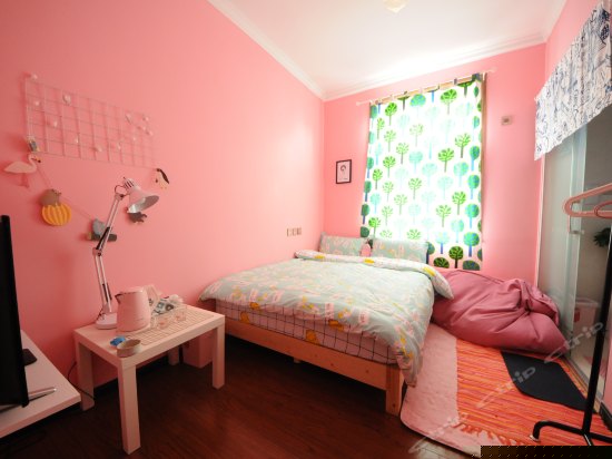 西窗二号粉色间