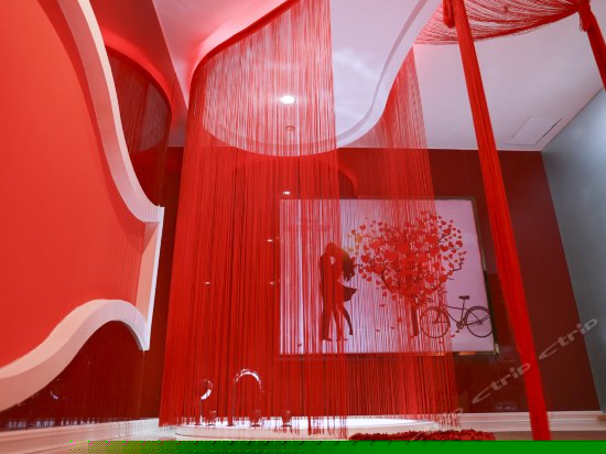 浪漫情趣圆床房(无窗)