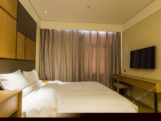 高级大床房