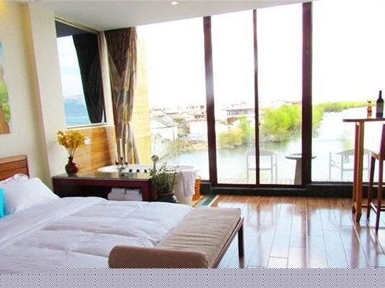 海天韵露台亲海大床房