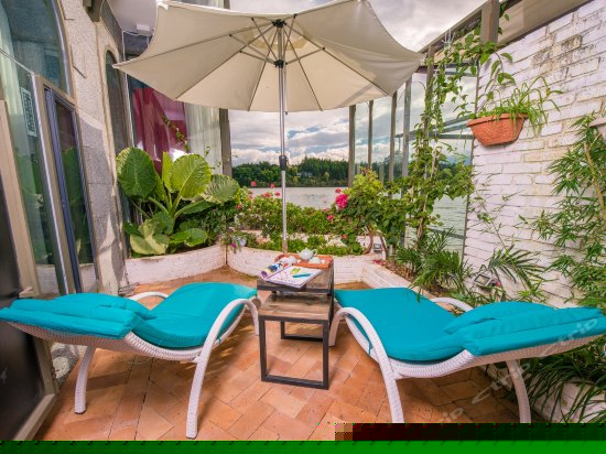 花园海景大床房