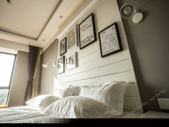 木落天空大床房