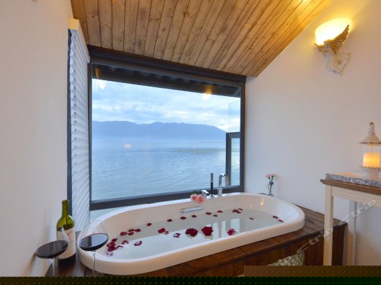 二楼海景大床房