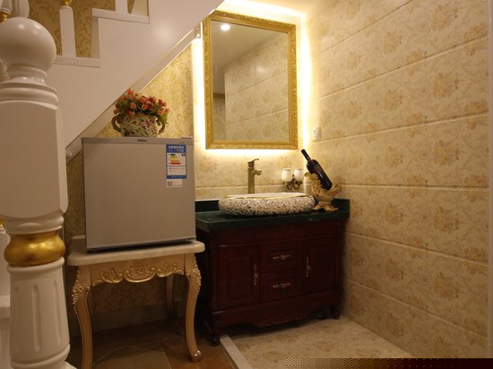 豪华宫廷复式LOFT家庭房