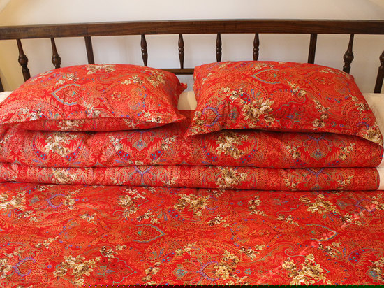 瑶台琼室架子床房