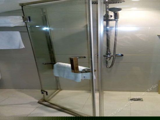 格调房（无窗）