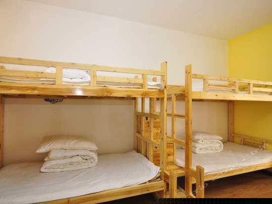 女生八人间(床位)