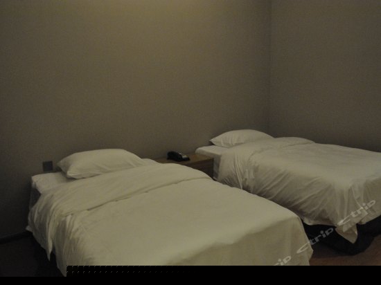 副楼怡家双床房（无窗）