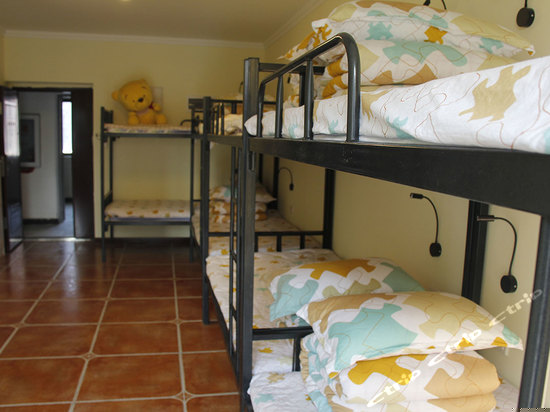 男生八人间（床位房）