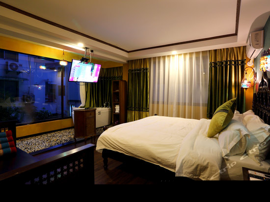 莲舍·泰式豪华房