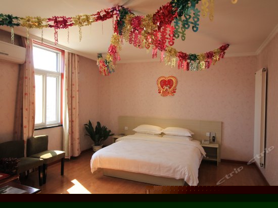 商务楼喜庆大婚房