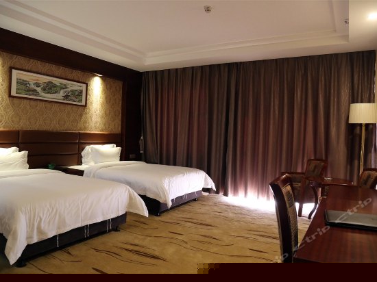 豪华山景双床房