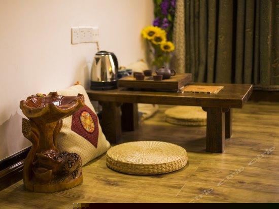 榻榻米式双床间