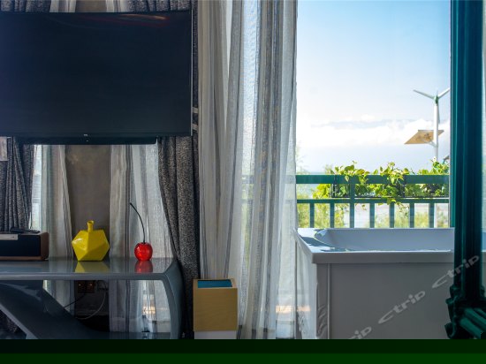 180°海景大床房