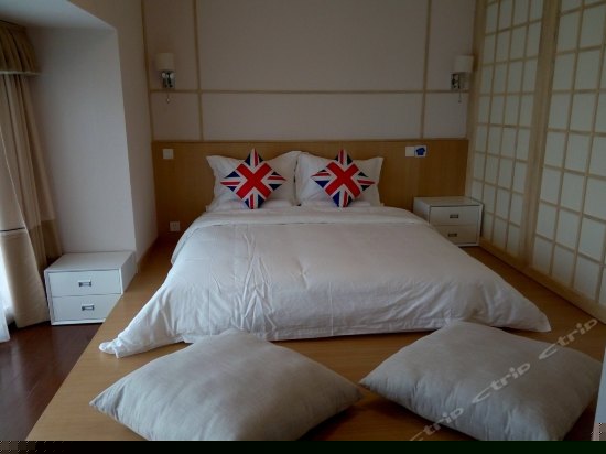 高级豪华大床房