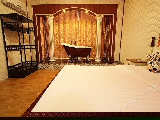 浴缸夫妻房