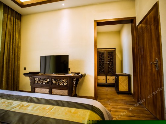 观景豪华大床房