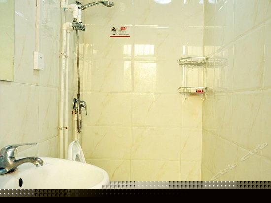 独立卫浴女生4人间（床位）