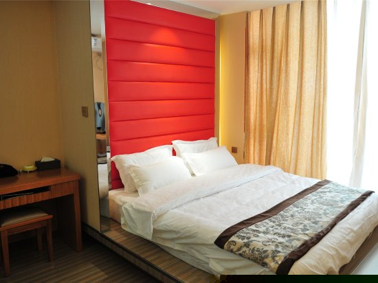 小榻榻米海景大床房