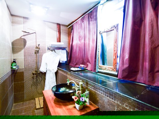 后院豪华家庭套房