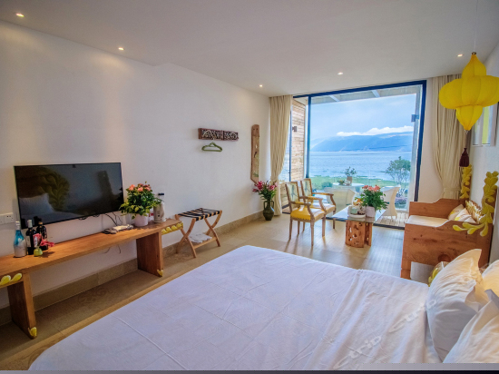 豪华海景露台家庭套房