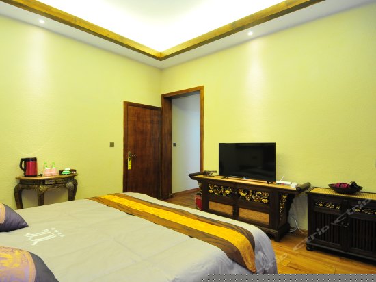 观景豪华大床房