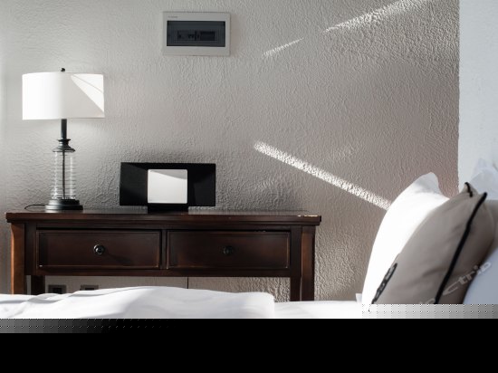 山居院林荫露台海景房