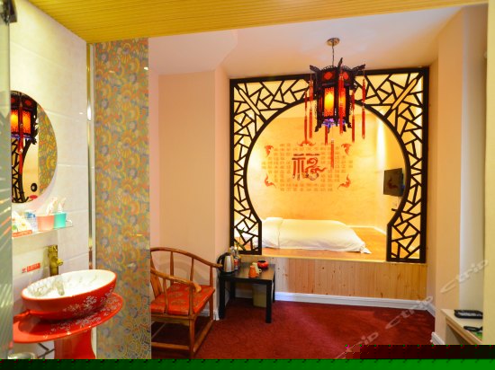 时尚主题大床房(无窗)