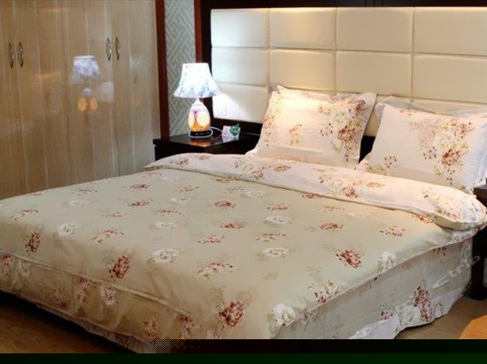 蟒山温泉大床房