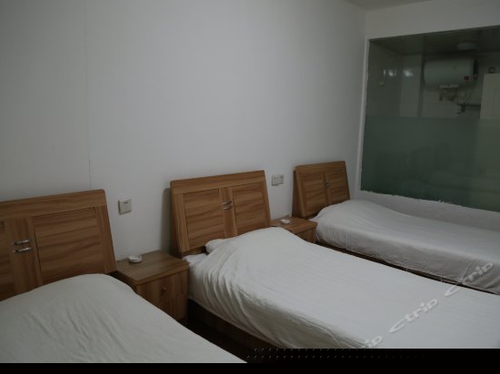 标准三人房(无窗)