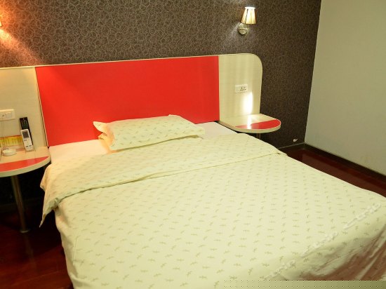 全新电脑大床间