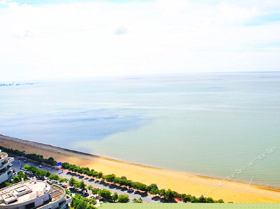 高层豪华海景大床房