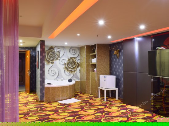 凯撒之夜奢华情侣房