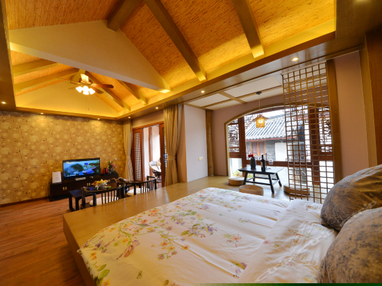 安驿院精致阳台大床房